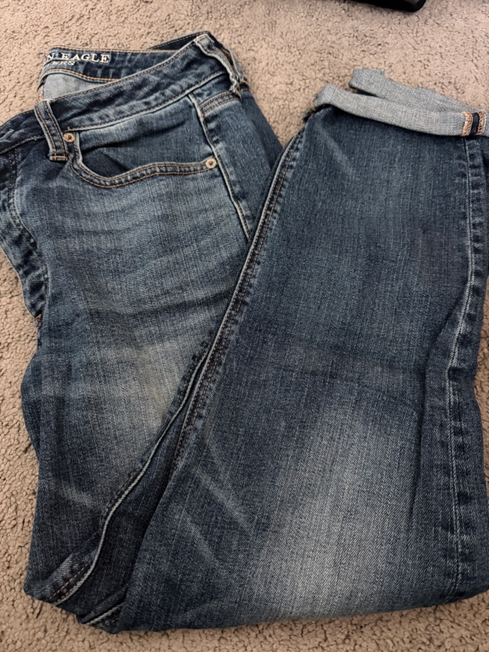 AEO Medium Wash Straight Leg Jeans/Capris